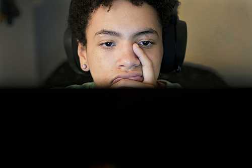 Online school put US kids behind. Some adults have regrets.