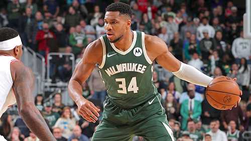 Giannis (knee) returns after missing one game